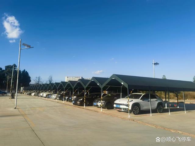 昆明長水機場停車場服務與收費標準詳解