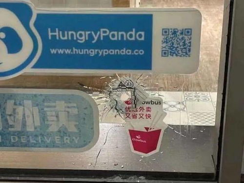 驚魂一刻 多倫多知名商場突爆槍擊，通往前一秒還在試衣服的噩夢